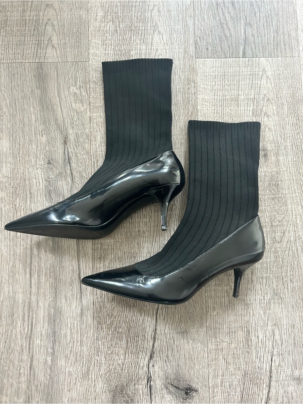 Zara Black Minimalist Ankle Boot with Pointed Toe Kitten Heel SZ 39 US 8